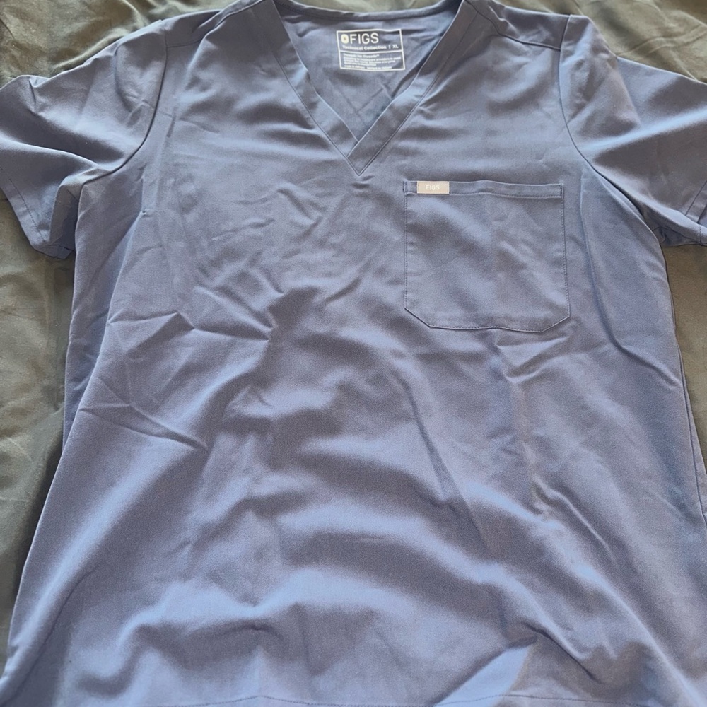 FIGS Catarina One Pocket Scrub Top